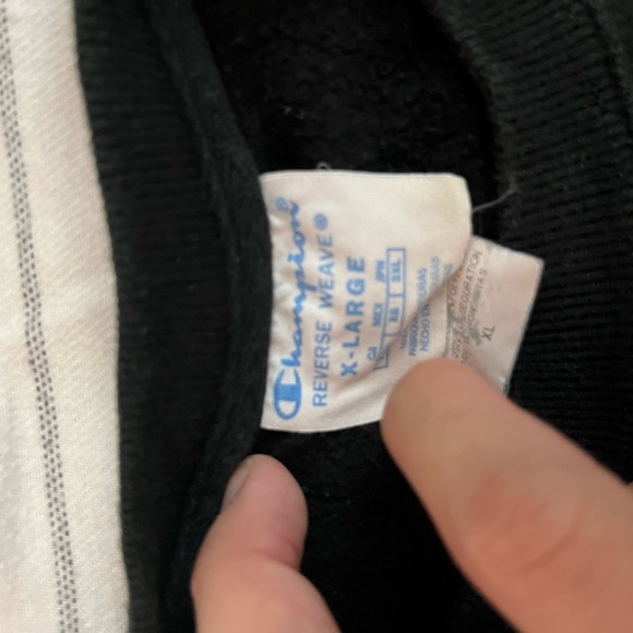 Champion sweater - Picture 3 of 3